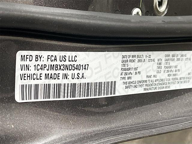 Photo of 2022 Granite Crystal Metallic Clearcoat Jeep Cherokee