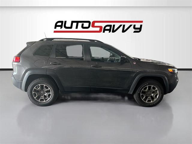 Photo of 2022 Granite Crystal Metallic Clearcoat Jeep Cherokee
