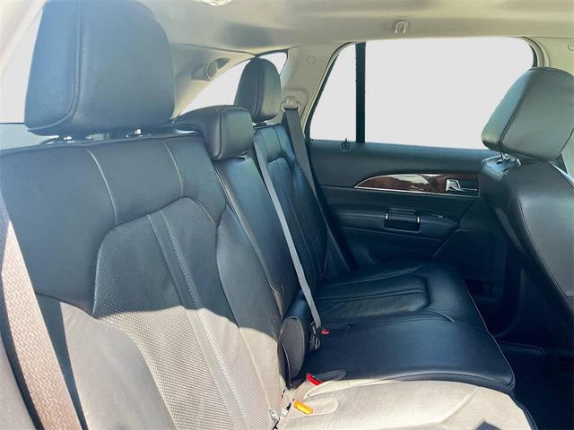 Photo of 2014 Tuxedo Black Metallic Lincoln MKX