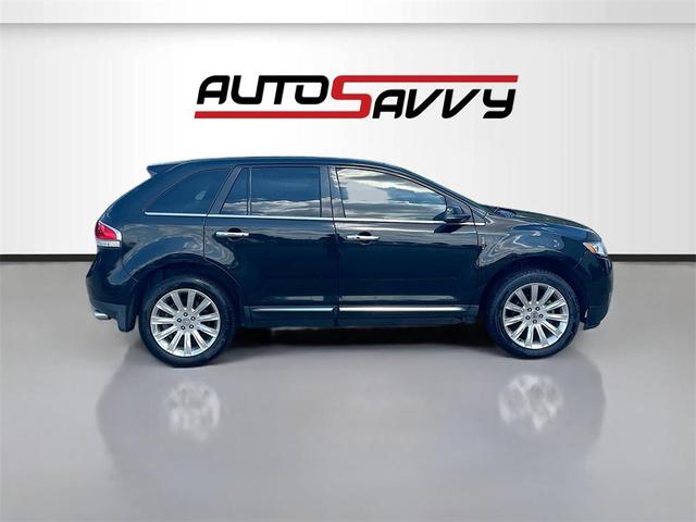 Photo of 2014 Tuxedo Black Metallic Lincoln MKX
