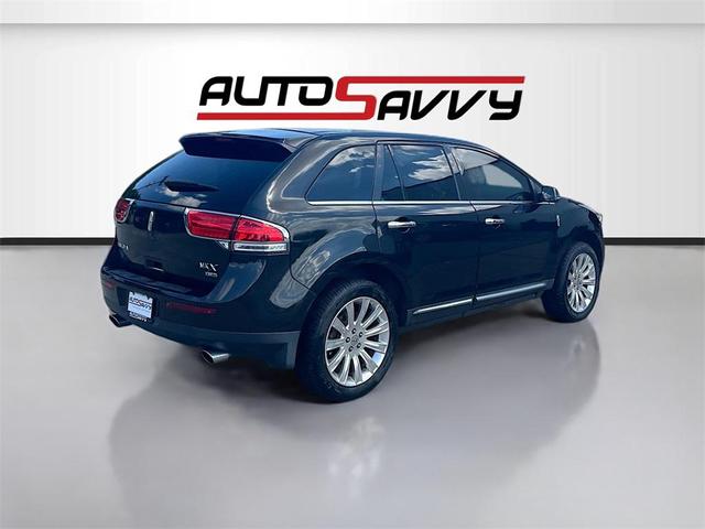 Photo of 2014 Tuxedo Black Metallic Lincoln MKX