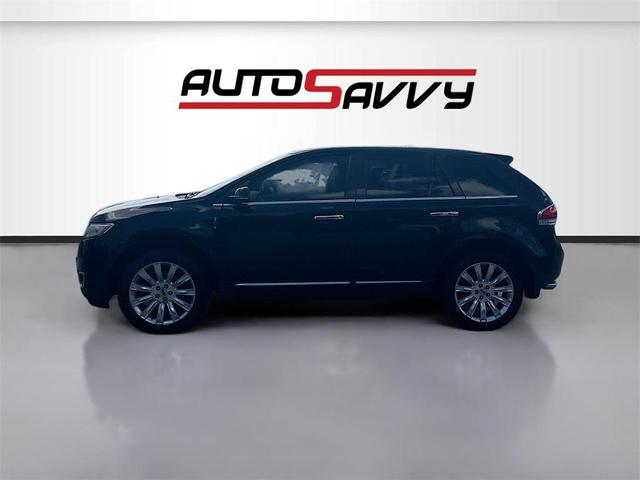 Photo of 2014 Tuxedo Black Metallic Lincoln MKX
