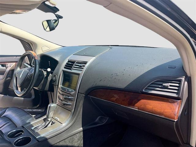 Photo of 2014 Tuxedo Black Metallic Lincoln MKX