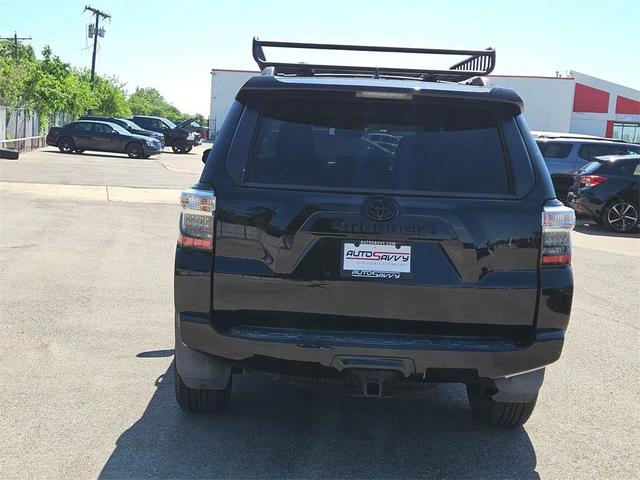 Photo of 2020 Midnight Black Metallic Toyota 4Runner