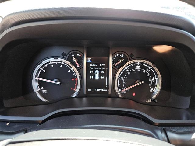 Photo of 2020 Midnight Black Metallic Toyota 4Runner