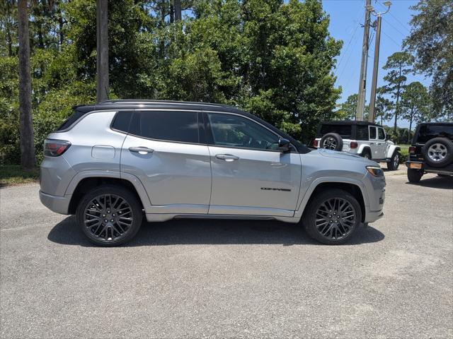 Photo of 2022 Billet Silver Metallic Clearcoat Jeep Compass