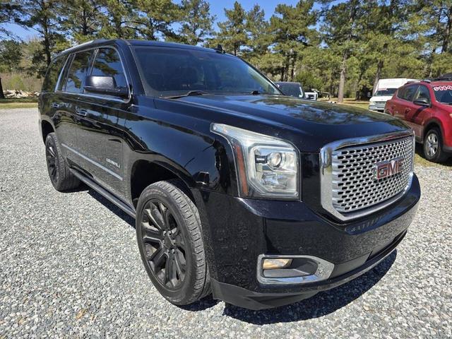 Photo of 2015 Black GMC Yukon