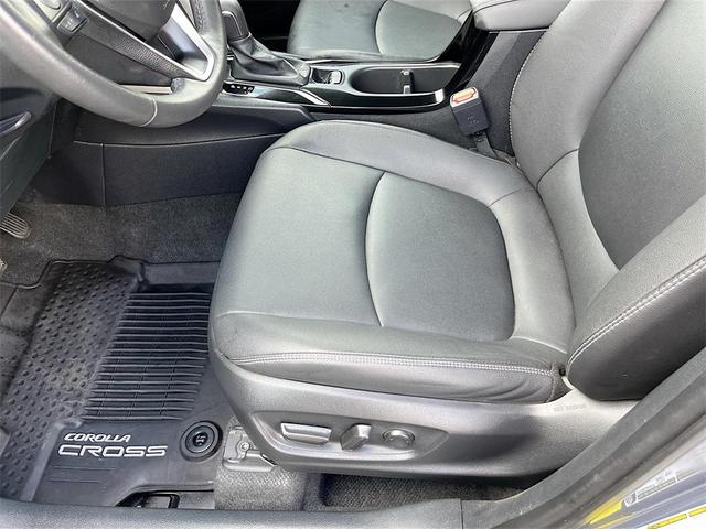 Photo of 2024 Celestite Toyota Corolla Cross