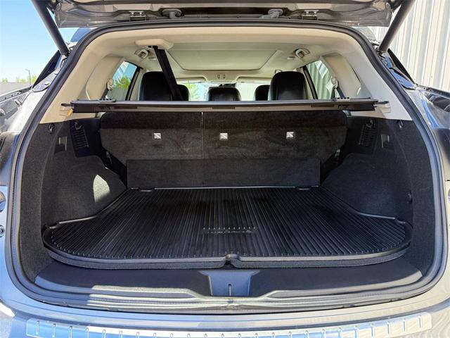 Photo of 2023 Gun Metallic Nissan Murano