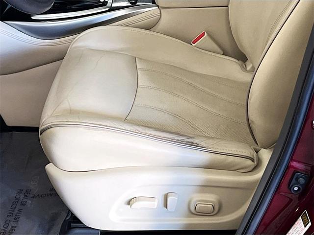 Photo of 2019 Deep Bordeaux INFINITI QX60