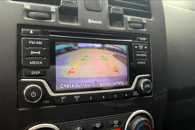Photo of 2017 Gun Metallic Nissan Leaf