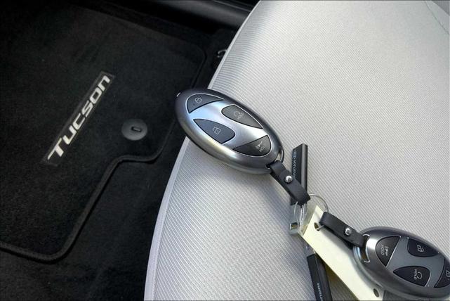Photo of 2025 Atlantic Blue Hyundai TUCSON