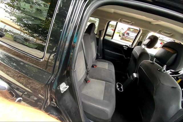 Photo of 2014 Black Clearcoat Jeep Patriot