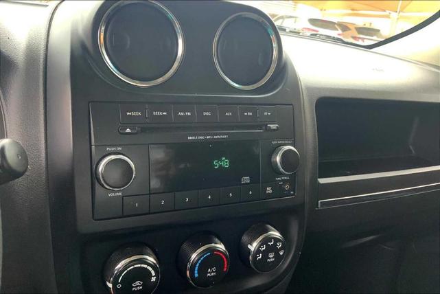 Photo of 2014 Black Clearcoat Jeep Patriot