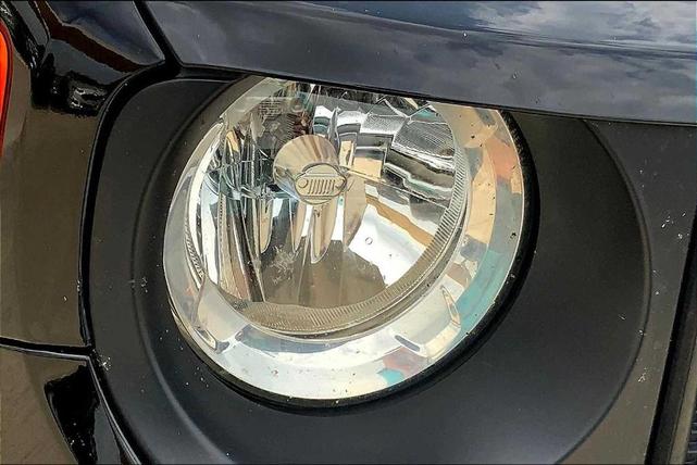 Photo of 2018 Black Jeep Renegade