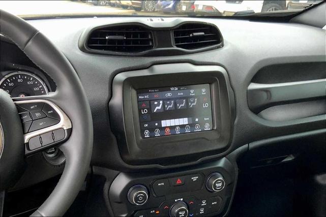 Photo of 2018 Black Jeep Renegade