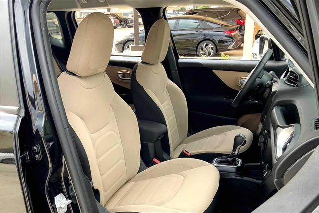 Photo of 2018 Black Jeep Renegade