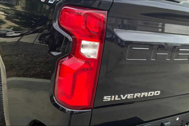 Photo of 2023 Black Chevrolet Silverado 1500