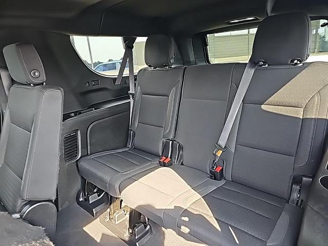 Photo of 2022 Summit White GMC Yukon XL