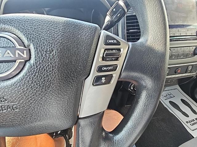 Photo of 2023 Glacier White Nissan Titan XD