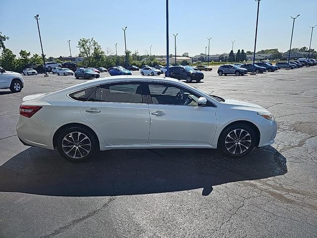 Photo of 2018 Blizzard Pearl Toyota Avalon