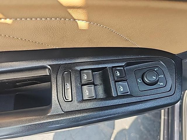 Photo of 2020 Deep Black Volkswagen Atlas Cross Sport