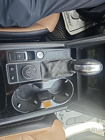 Photo of 2020 Deep Black Volkswagen Atlas Cross Sport
