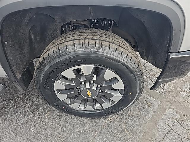 Photo of 2022 Silver Ice Metallic Chevrolet Silverado 2500