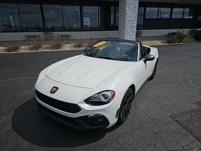 Photo of 2019 Puro White Tri-Coat Pearl FIAT 124 Spider