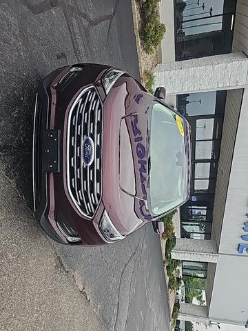 Photo of 2024 Burgundy Ford Edge