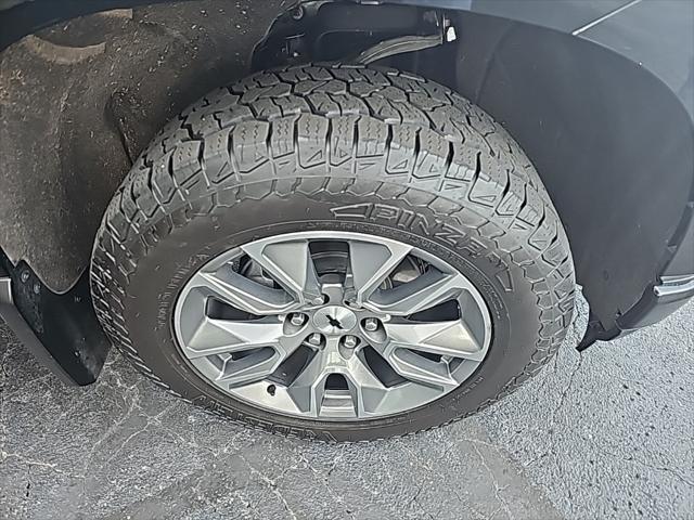 Photo of 2019 Black Chevrolet Silverado 1500