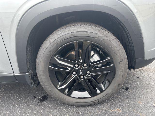 Photo of 2024 Sterling Gray Metallic Chevrolet Trax