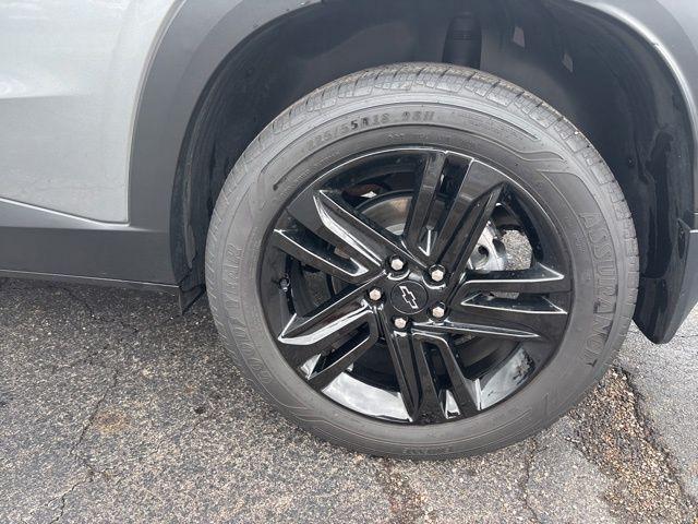 Photo of 2024 Sterling Gray Metallic Chevrolet Trax