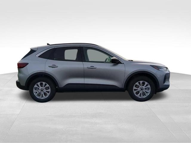 Photo of 2024 Iconic Silver Metallic Ford Escape