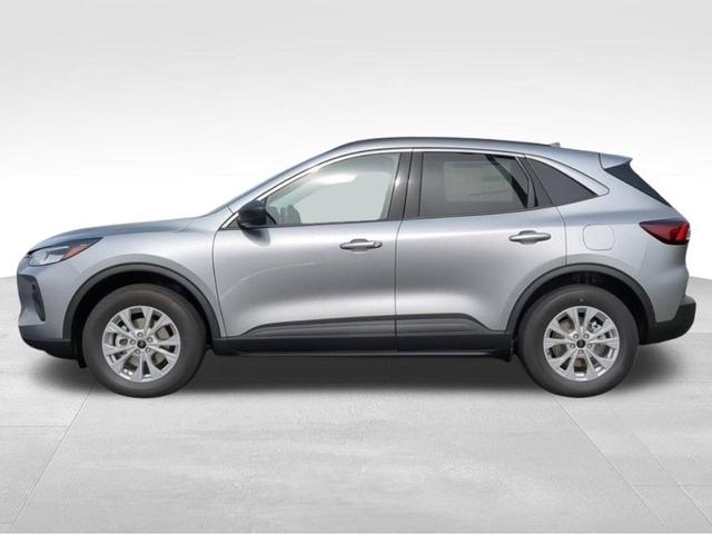 Photo of 2024 Iconic Silver Metallic Ford Escape