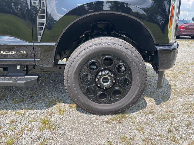 Photo of 2025 Black Metallic Ford F-250