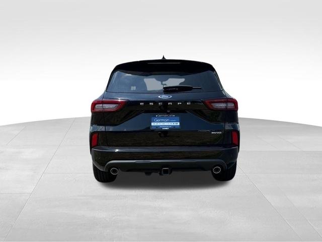 Photo of 2024 Agate Black Metallic Ford Escape