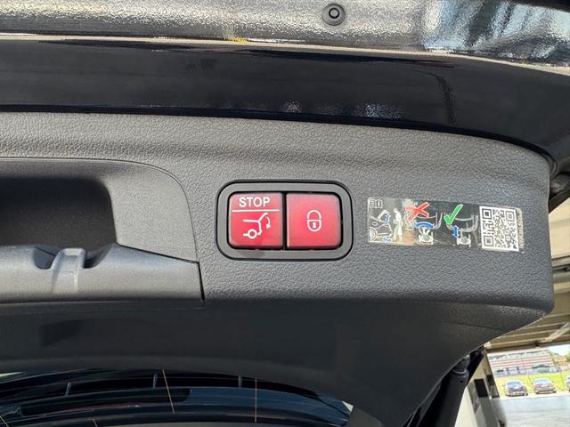 Photo of 2026 Obsidian Black Mercedes-Benz GLE 350