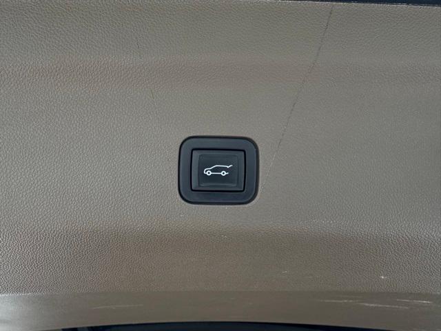 Photo of 2022 Hunter Metallic GMC Yukon