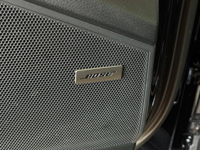 Photo of 2024 Black Porsche Cayenne