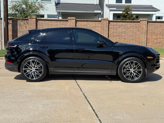 Photo of 2024 Black Porsche Cayenne