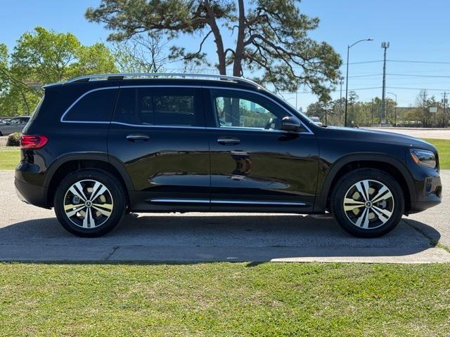 Photo of 2025 Black Mercedes-Benz GLB 250
