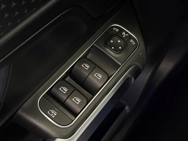 Photo of 2025 Black Mercedes-Benz GLB 250