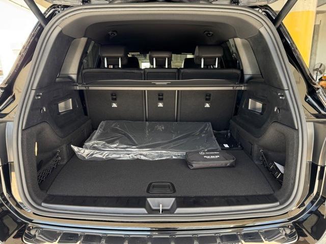 Photo of 2025 Black Mercedes-Benz GLB 250