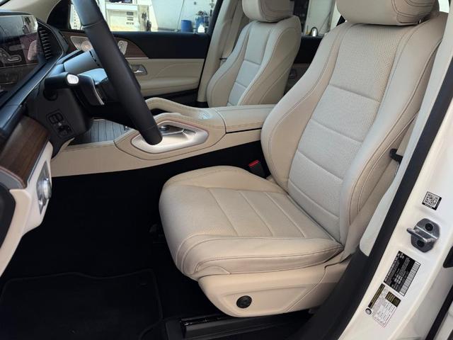Photo of 2024 Polar White Mercedes-Benz GLS 450