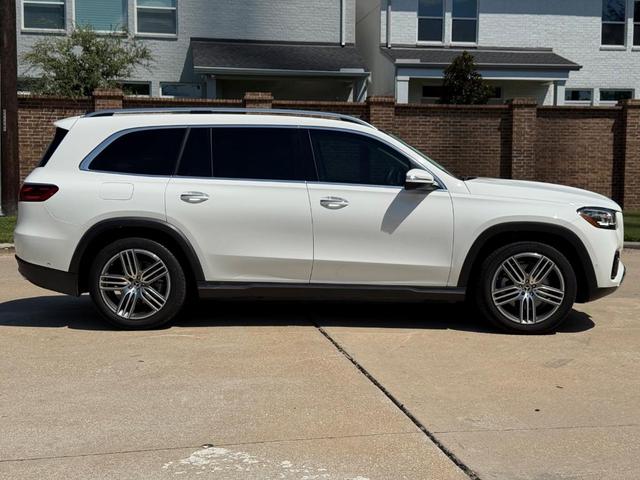 Photo of 2024 Polar White Mercedes-Benz GLS 450