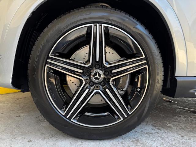 Photo of 2026 Silver Metallic Mercedes-Benz GLE 450
