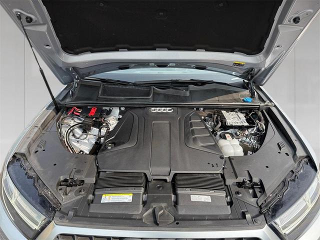 Photo of 2019 Florett Silver Metallic Audi Q7