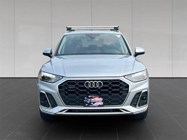 Photo of 2022 Florett Silver Metallic Audi Q5