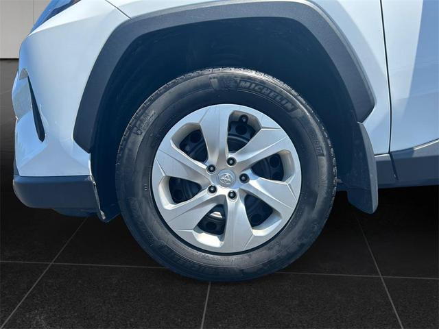 Photo of 2023 Ice Cap Toyota RAV4